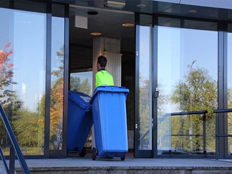 Vertrouwelijk papier laten vernietigen on-site